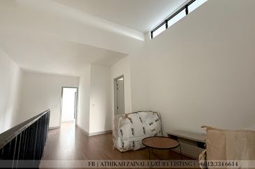 East 57 (Residensi Laman Timur)