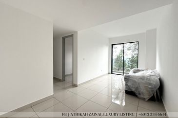 East 57 (Residensi Laman Timur)