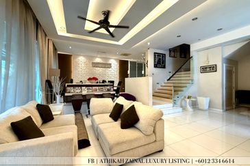 Rafflesia @ The Hill