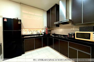 Rafflesia @ The Hill