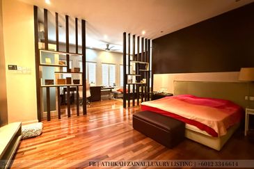 Rafflesia @ The Hill