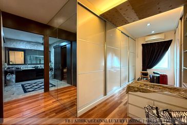 Rafflesia @ The Hill