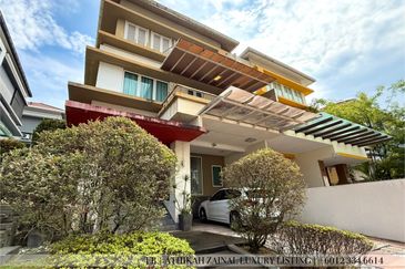 Rafflesia @ The Hill