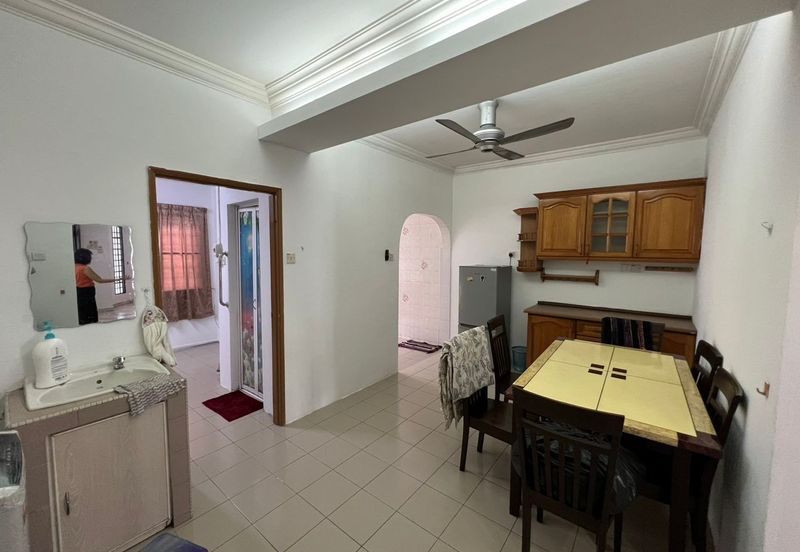 Bandar Sunway PJS 10 double storey house fully extended renovated move in condition 