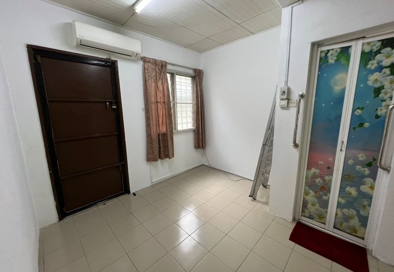 Bandar Sunway PJS 10 double storey house fully extended renovated move in condition 