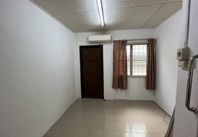 Bandar Sunway PJS 10 double storey house fully extended renovated move in condition 