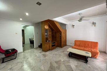 Bandar Sunway PJS 10 double storey house fully extended renovated move in condition 