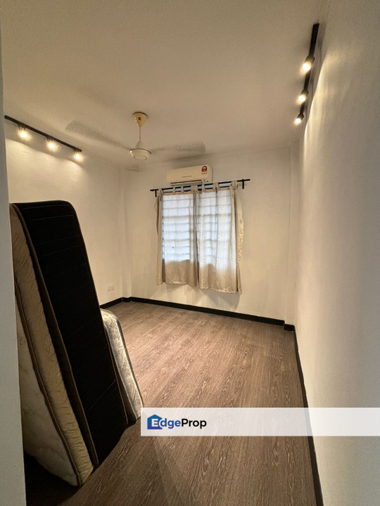 fully renovated furnished move in condition below bank value, Selangor, Bandar Sri Damansara