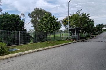 Suria Putra Ground Floow Shop Unfurnished 