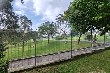 Suria Putra Ground Floow Shop Unfurnished 