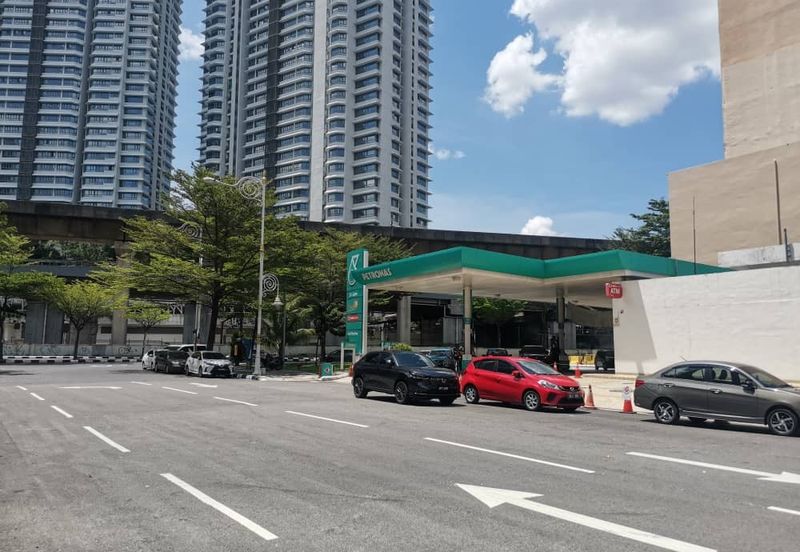 Brickfields kl shop building prime location good ROI