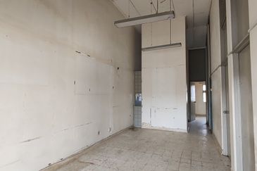 Bandar sunway pjs7 single storey bare unit