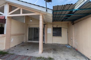 Bandar sunway pjs7 single storey bare unit