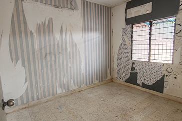 Bandar sunway pjs7 single storey bare unit