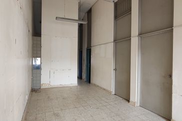 Bandar sunway pjs7 single storey bare unit