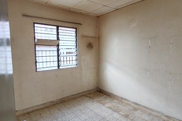 Bandar sunway pjs7 single storey bare unit