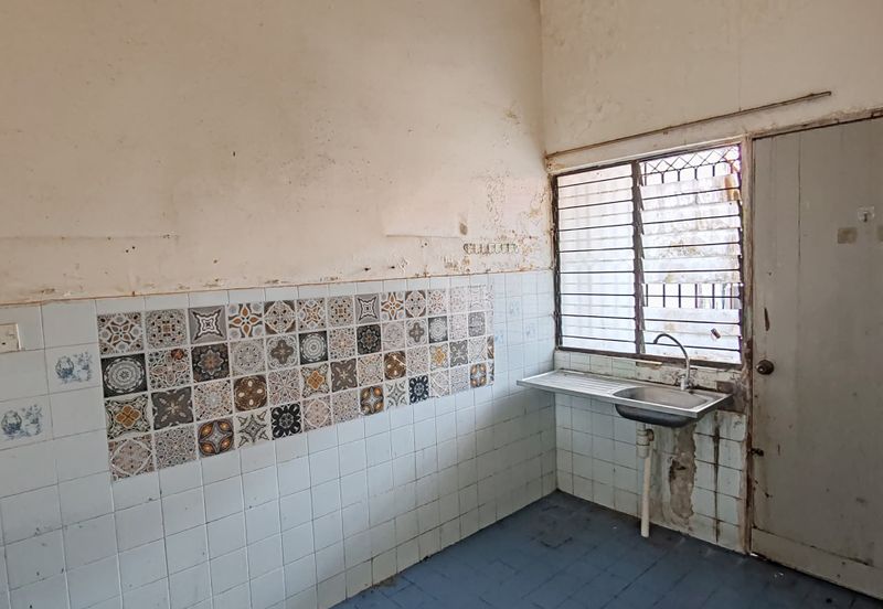 Bandar sunway pjs7 single storey bare unit