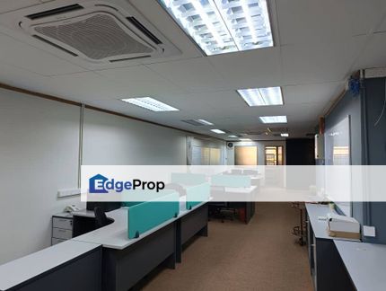 Sunway mentari fully furnished renovated office subang nice , Selangor, Subang Jaya