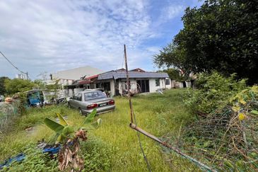 Kelana Jaya SS5A pj corner lot with extra land easy access