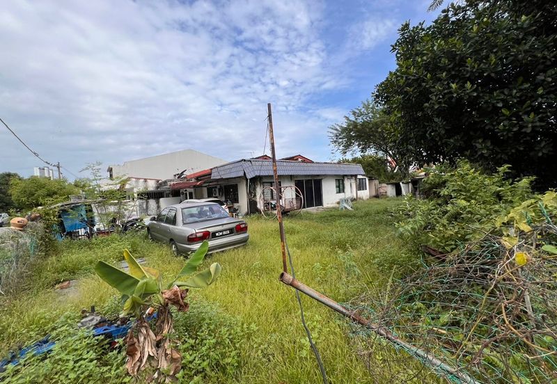 Kelana Jaya SS5A pj corner lot with extra land easy access