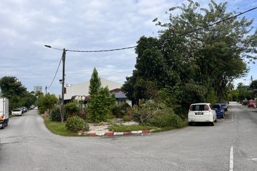 Kelana Jaya SS5A pj corner lot with extra land easy access