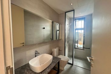 Residensi Solaris Parq