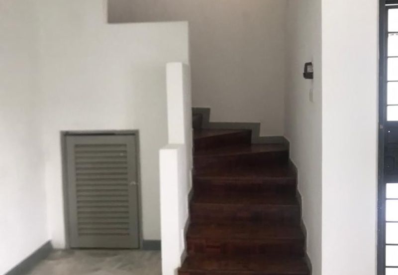 Subang jaya USJ 6 freehold double storey terrace house 