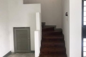 Subang jaya USJ 6 freehold double storey terrace house 