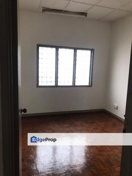 Subang jaya USJ 6 freehold double storey terrace house , Selangor, Subang Jaya