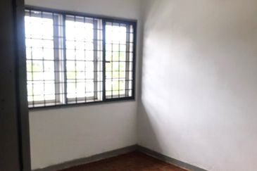 Subang jaya USJ 6 freehold double storey terrace house 