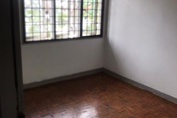 Subang jaya USJ 6 freehold double storey terrace house 