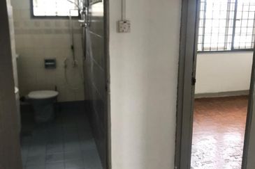 Subang jaya USJ 6 freehold double storey terrace house 