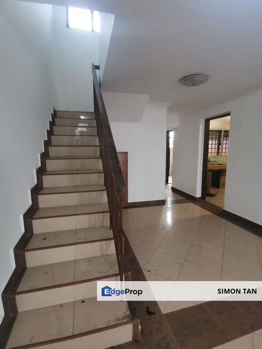 Sec 14 petaling jaya terrace house facing mainroad, Selangor, Petaling Jaya