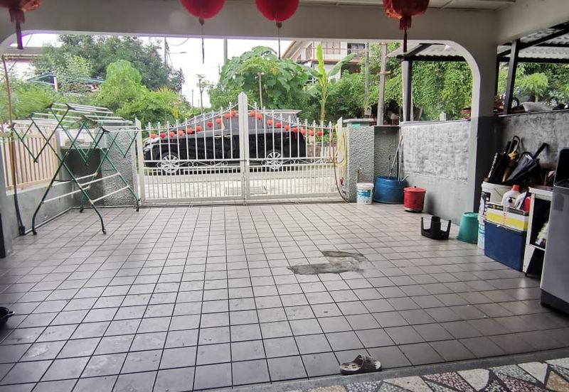 SS9 Sungai Way Petaling Jaya Extended 1.5 storey House 