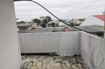 SS9 Sungai Way Petaling Jaya Extended 1.5 storey House 