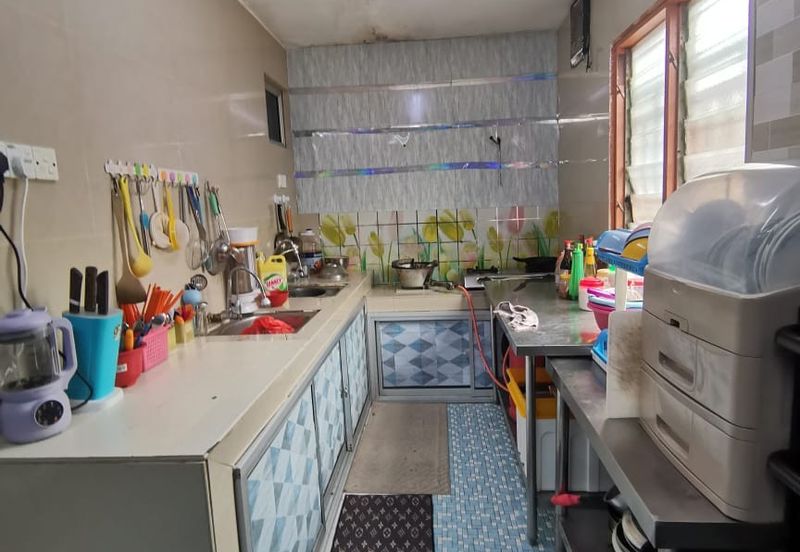 SS9 Sungai Way Petaling Jaya Extended 1.5 storey House 