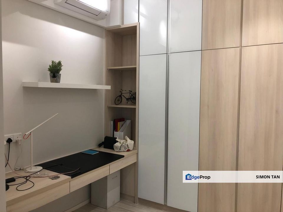 Cantara residences nice renovation near to LRT , Selangor, Ara Damansara