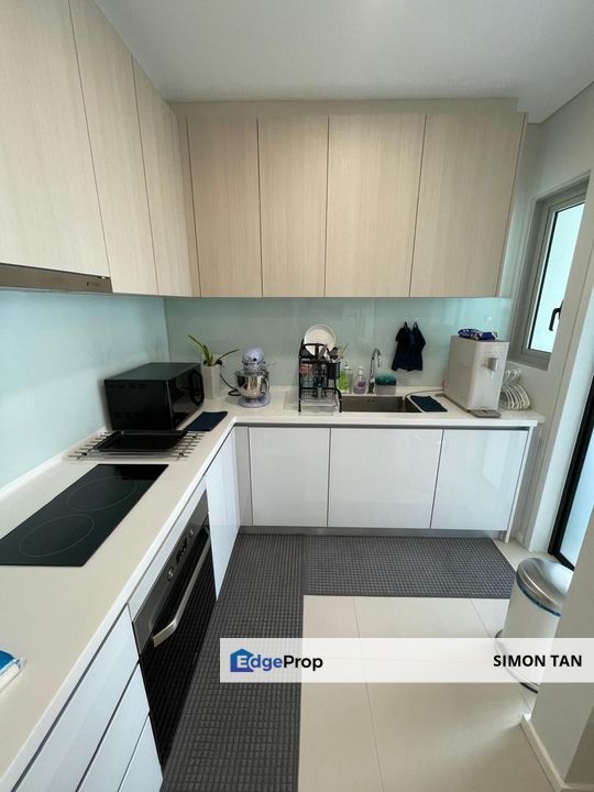 Cantara residences nice renovation near to LRT , Selangor, Ara Damansara