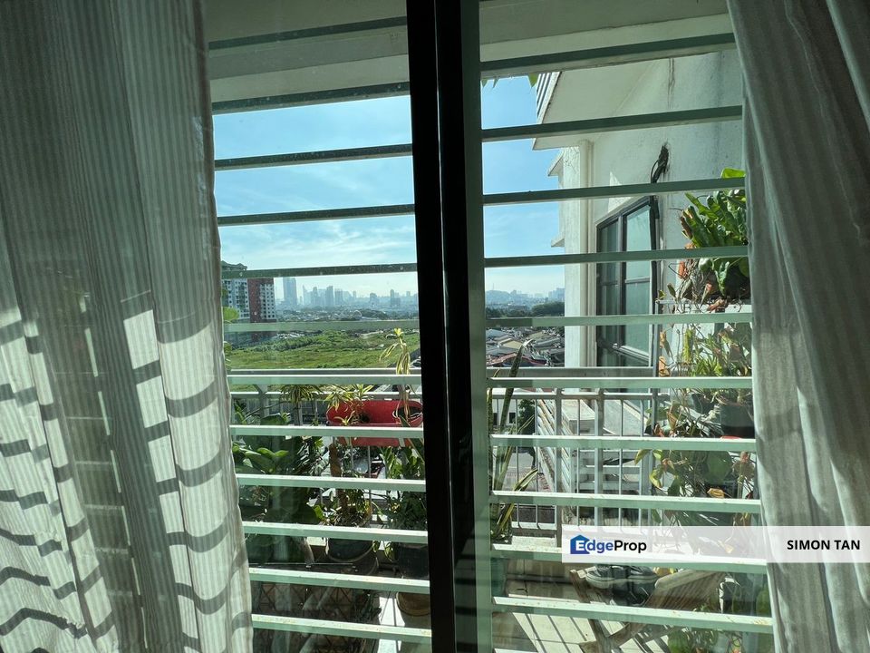 Park 51 petaling jaya condo below bank value 2 carparks nice view , Selangor, Petaling Jaya