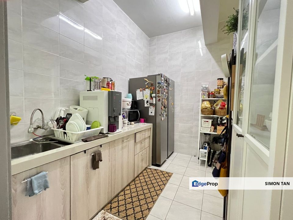 Park 51 petaling jaya condo below bank value 2 carparks nice view , Selangor, Petaling Jaya