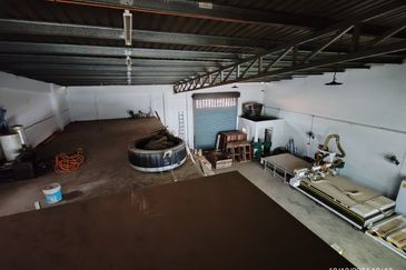 Meranti Jaya Industrial Park 1.5 storey Corner Lot Factory