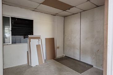 Meranti Jaya Industrial Park 1.5 storey Corner Lot Factory