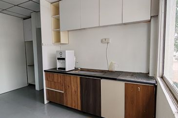 Meranti Jaya Industrial Park 1.5 storey Corner Lot Factory