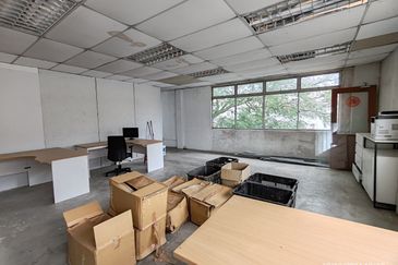 Meranti Jaya Industrial Park 1.5 storey Corner Lot Factory