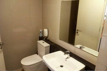 Pandora @ Tropicana Metropark