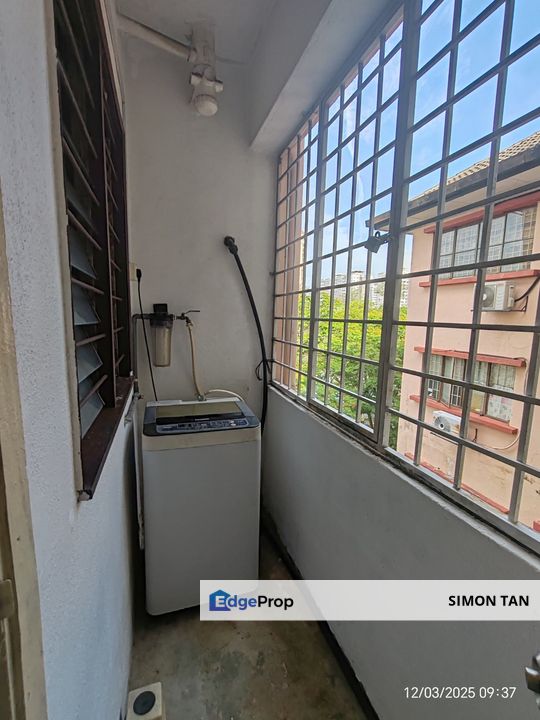 Sunway partially furnished apartment near pyramid , Selangor, Bandar Sunway