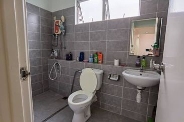 ALAM DAMAI KONDOMINIUM