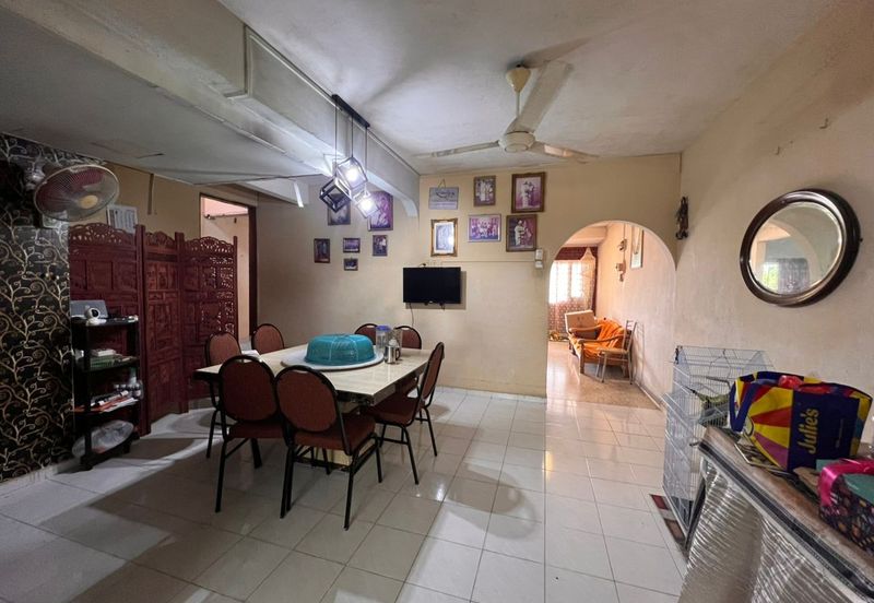 Freehold landed house pj ss8 below bank value renovated extended