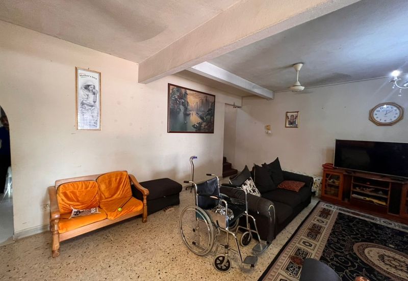 Freehold landed house pj ss8 below bank value renovated extended