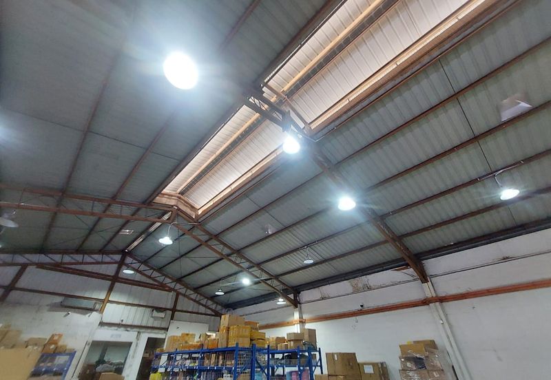Warehouse cum with office in petaling jaya 227 pj ceiling height 26ft